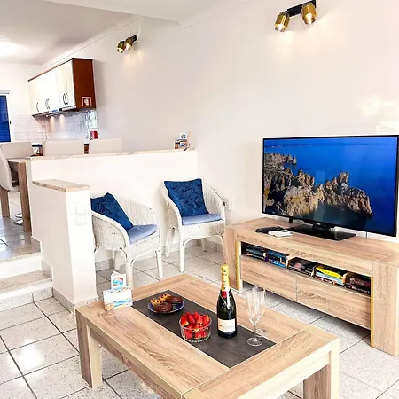 Sea & Sun Windmill By Be Cherish アパート