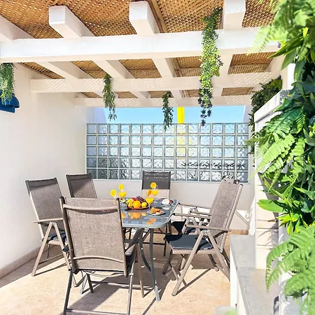 Sun & Sea Windmill Rooftop By Becherish Appartement *